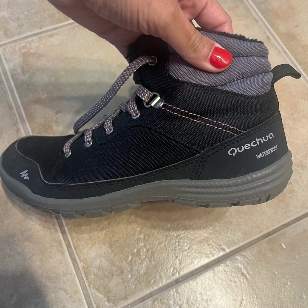 Quechua SH100 Warm Mid Black Hiking Shoes
